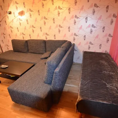 Lastekodu 15 * Tallinn